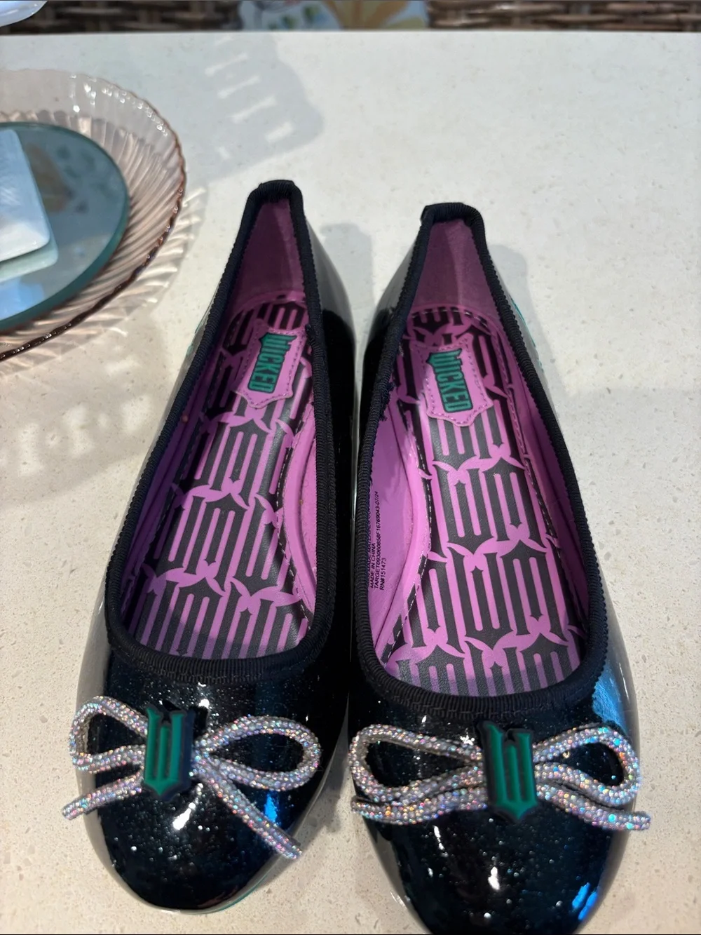 Girls’ Wicked Elphaba Black and Green Sparkly Flats - Size 1